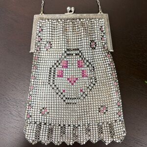 Vintage 1920’s-30’s Metal Mesh/Chain Small Flapper Purse.